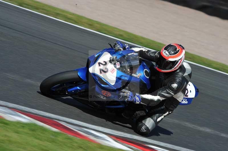 Motorcycle action photographs;event digital images;eventdigitalimages;no limits trackday;oulton park;oulton park circuit cheshire;oulton park photographs;peter wileman photography;trackday;trackday digital images;trackday photos