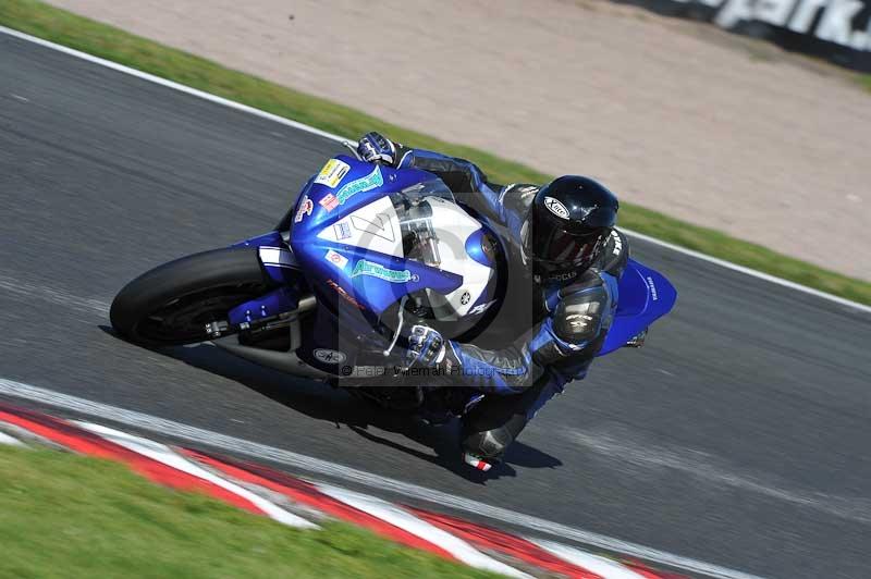 Motorcycle action photographs;event digital images;eventdigitalimages;no limits trackday;oulton park;oulton park circuit cheshire;oulton park photographs;peter wileman photography;trackday;trackday digital images;trackday photos