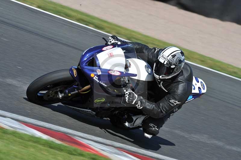 Motorcycle action photographs;event digital images;eventdigitalimages;no limits trackday;oulton park;oulton park circuit cheshire;oulton park photographs;peter wileman photography;trackday;trackday digital images;trackday photos