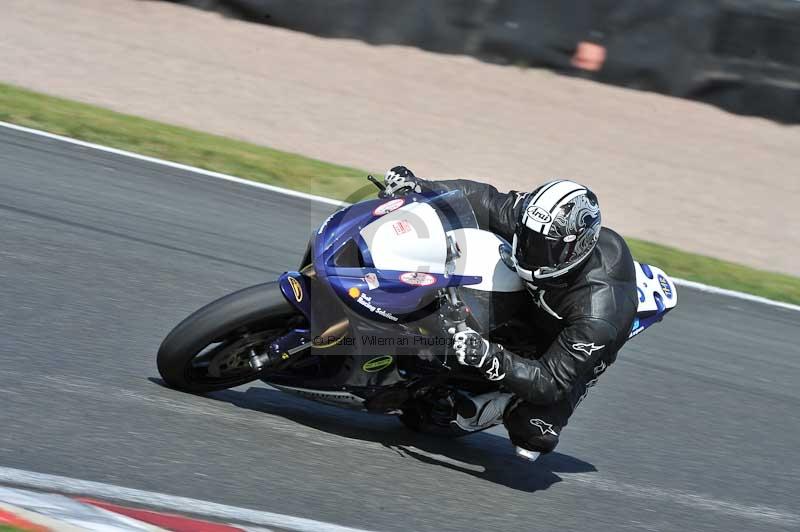Motorcycle action photographs;event digital images;eventdigitalimages;no limits trackday;oulton park;oulton park circuit cheshire;oulton park photographs;peter wileman photography;trackday;trackday digital images;trackday photos