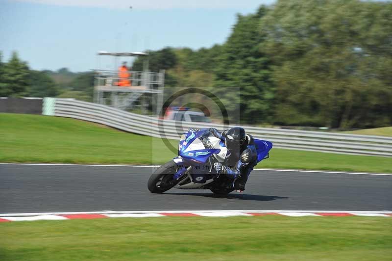 Motorcycle action photographs;event digital images;eventdigitalimages;no limits trackday;oulton park;oulton park circuit cheshire;oulton park photographs;peter wileman photography;trackday;trackday digital images;trackday photos