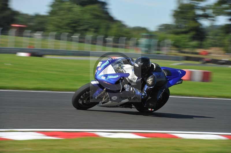 Motorcycle action photographs;event digital images;eventdigitalimages;no limits trackday;oulton park;oulton park circuit cheshire;oulton park photographs;peter wileman photography;trackday;trackday digital images;trackday photos