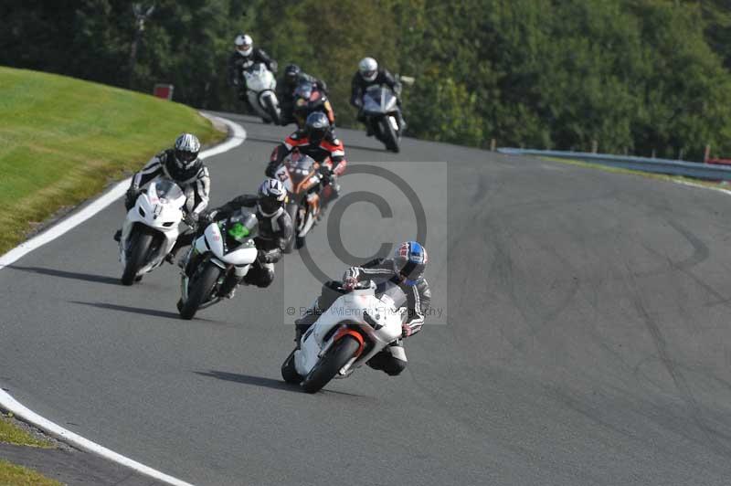 Motorcycle action photographs;event digital images;eventdigitalimages;no limits trackday;oulton park;oulton park circuit cheshire;oulton park photographs;peter wileman photography;trackday;trackday digital images;trackday photos