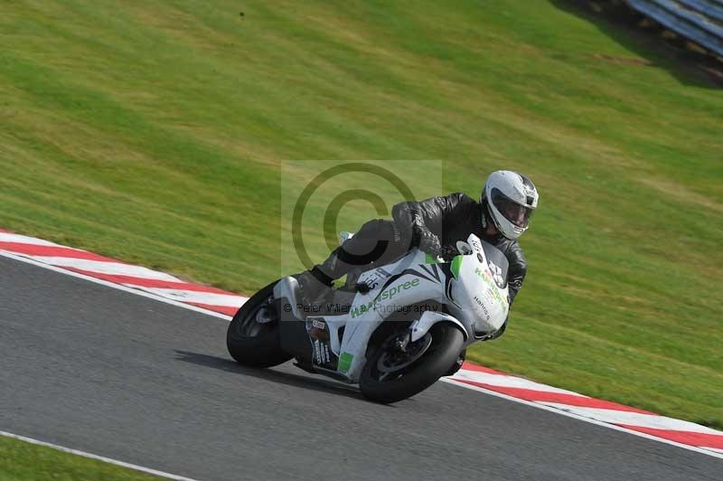 Motorcycle action photographs;event digital images;eventdigitalimages;no limits trackday;oulton park;oulton park circuit cheshire;oulton park photographs;peter wileman photography;trackday;trackday digital images;trackday photos