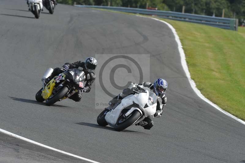 Motorcycle action photographs;event digital images;eventdigitalimages;no limits trackday;oulton park;oulton park circuit cheshire;oulton park photographs;peter wileman photography;trackday;trackday digital images;trackday photos