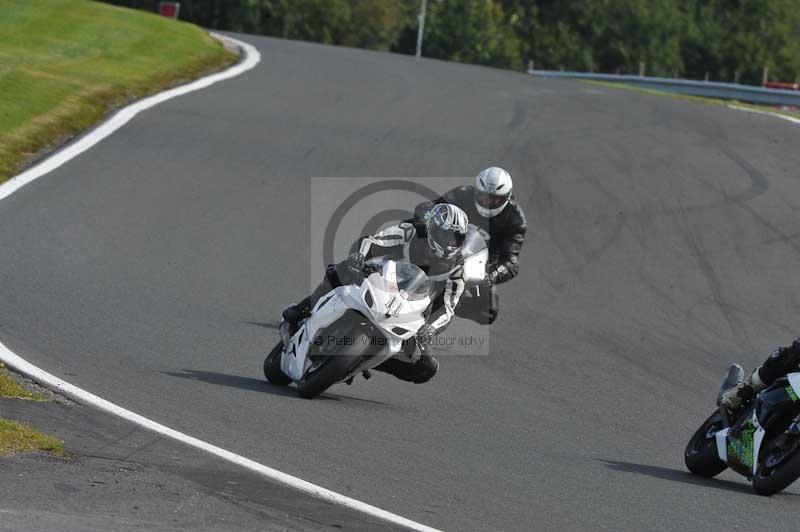 Motorcycle action photographs;event digital images;eventdigitalimages;no limits trackday;oulton park;oulton park circuit cheshire;oulton park photographs;peter wileman photography;trackday;trackday digital images;trackday photos