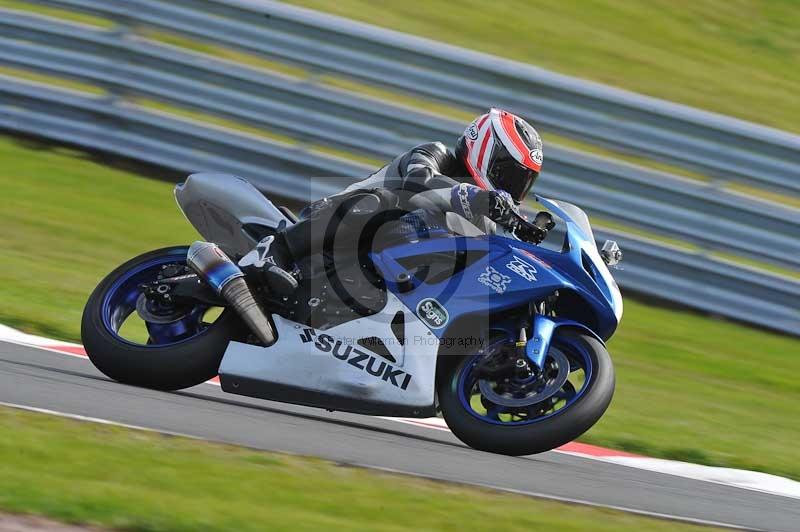 Motorcycle action photographs;event digital images;eventdigitalimages;no limits trackday;oulton park;oulton park circuit cheshire;oulton park photographs;peter wileman photography;trackday;trackday digital images;trackday photos