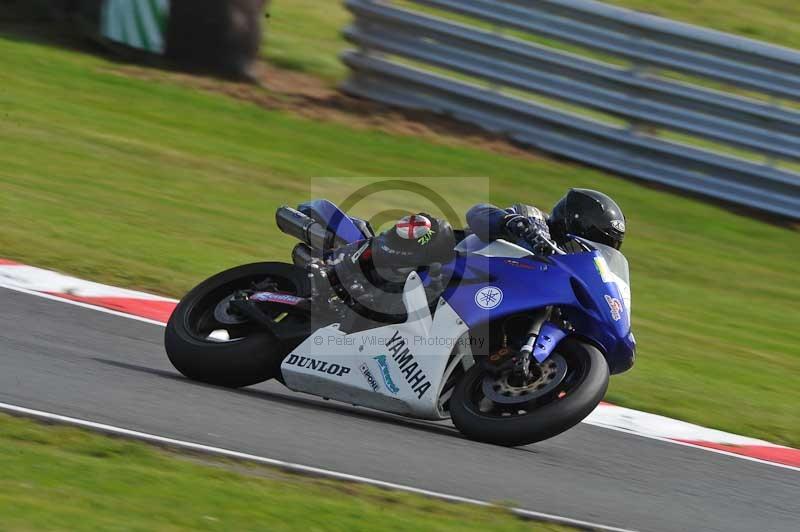 Motorcycle action photographs;event digital images;eventdigitalimages;no limits trackday;oulton park;oulton park circuit cheshire;oulton park photographs;peter wileman photography;trackday;trackday digital images;trackday photos