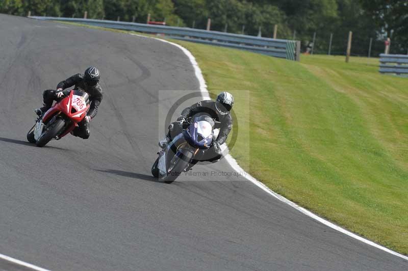 Motorcycle action photographs;event digital images;eventdigitalimages;no limits trackday;oulton park;oulton park circuit cheshire;oulton park photographs;peter wileman photography;trackday;trackday digital images;trackday photos