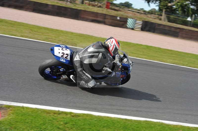 Motorcycle action photographs;event digital images;eventdigitalimages;no limits trackday;oulton park;oulton park circuit cheshire;oulton park photographs;peter wileman photography;trackday;trackday digital images;trackday photos