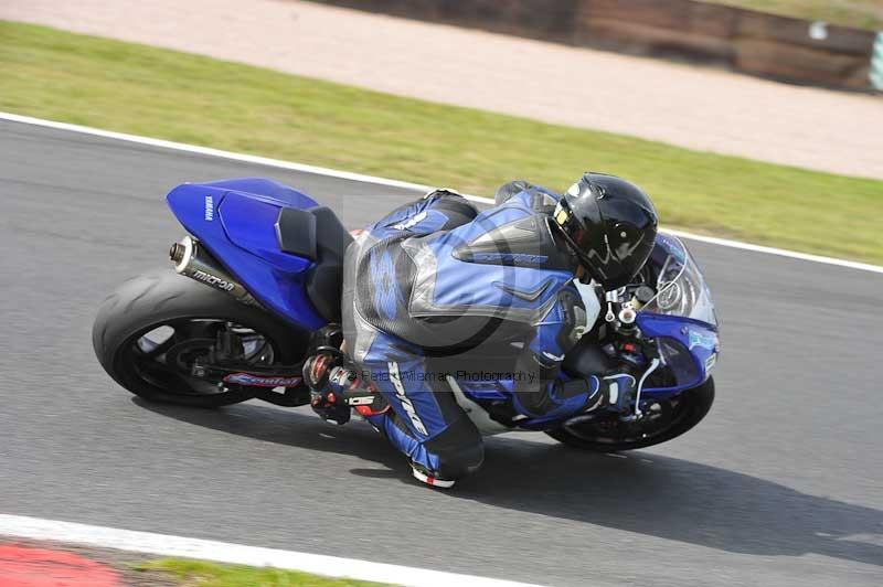 Motorcycle action photographs;event digital images;eventdigitalimages;no limits trackday;oulton park;oulton park circuit cheshire;oulton park photographs;peter wileman photography;trackday;trackday digital images;trackday photos