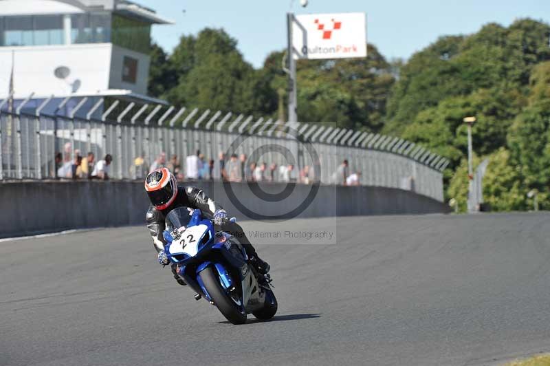 Motorcycle action photographs;event digital images;eventdigitalimages;no limits trackday;oulton park;oulton park circuit cheshire;oulton park photographs;peter wileman photography;trackday;trackday digital images;trackday photos