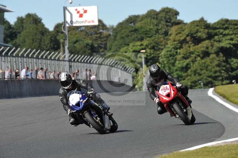 Motorcycle action photographs;event digital images;eventdigitalimages;no limits trackday;oulton park;oulton park circuit cheshire;oulton park photographs;peter wileman photography;trackday;trackday digital images;trackday photos