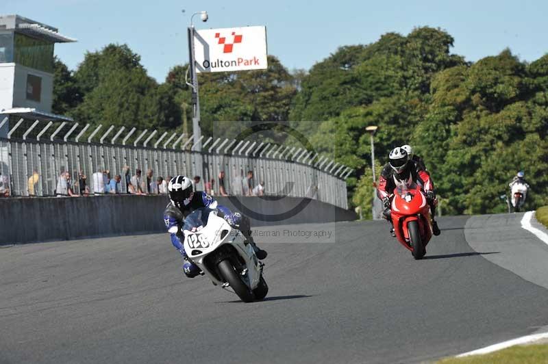 Motorcycle action photographs;event digital images;eventdigitalimages;no limits trackday;oulton park;oulton park circuit cheshire;oulton park photographs;peter wileman photography;trackday;trackday digital images;trackday photos