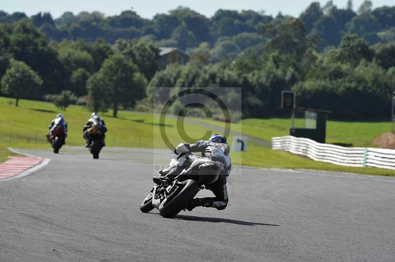 Motorcycle action photographs;event digital images;eventdigitalimages;no limits trackday;oulton park;oulton park circuit cheshire;oulton park photographs;peter wileman photography;trackday;trackday digital images;trackday photos