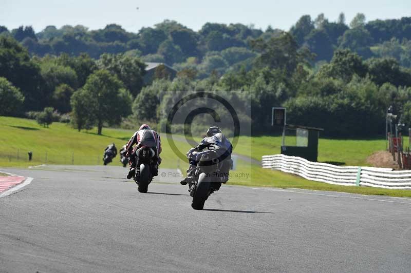 Motorcycle action photographs;event digital images;eventdigitalimages;no limits trackday;oulton park;oulton park circuit cheshire;oulton park photographs;peter wileman photography;trackday;trackday digital images;trackday photos