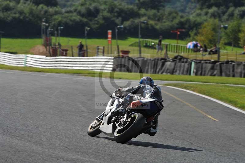 Motorcycle action photographs;event digital images;eventdigitalimages;no limits trackday;oulton park;oulton park circuit cheshire;oulton park photographs;peter wileman photography;trackday;trackday digital images;trackday photos