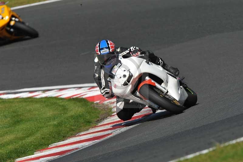 Motorcycle action photographs;event digital images;eventdigitalimages;no limits trackday;oulton park;oulton park circuit cheshire;oulton park photographs;peter wileman photography;trackday;trackday digital images;trackday photos