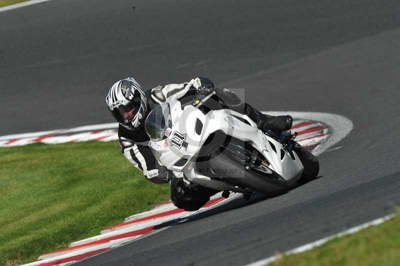 Motorcycle action photographs;event digital images;eventdigitalimages;no limits trackday;oulton park;oulton park circuit cheshire;oulton park photographs;peter wileman photography;trackday;trackday digital images;trackday photos