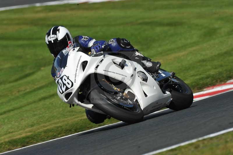 Motorcycle action photographs;event digital images;eventdigitalimages;no limits trackday;oulton park;oulton park circuit cheshire;oulton park photographs;peter wileman photography;trackday;trackday digital images;trackday photos