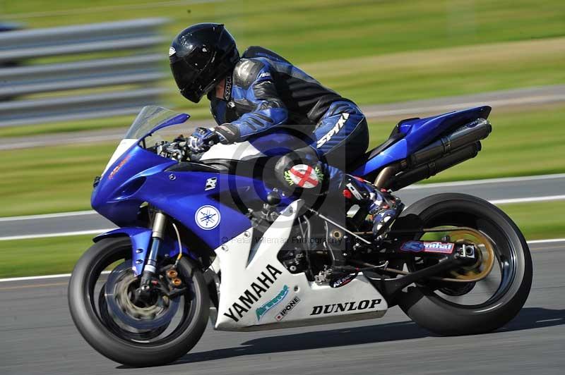 Motorcycle action photographs;event digital images;eventdigitalimages;no limits trackday;oulton park;oulton park circuit cheshire;oulton park photographs;peter wileman photography;trackday;trackday digital images;trackday photos