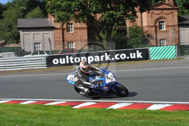 Motorcycle action photographs;event digital images;eventdigitalimages;no limits trackday;oulton park;oulton park circuit cheshire;oulton park photographs;peter wileman photography;trackday;trackday digital images;trackday photos