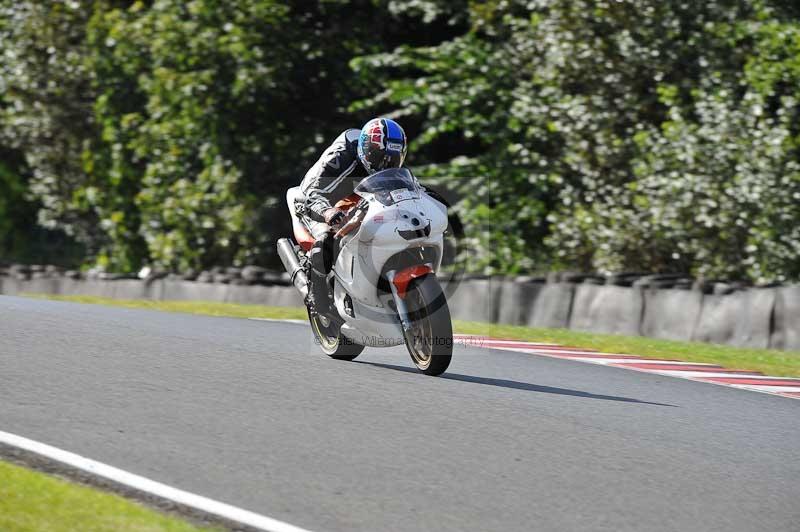 Motorcycle action photographs;event digital images;eventdigitalimages;no limits trackday;oulton park;oulton park circuit cheshire;oulton park photographs;peter wileman photography;trackday;trackday digital images;trackday photos