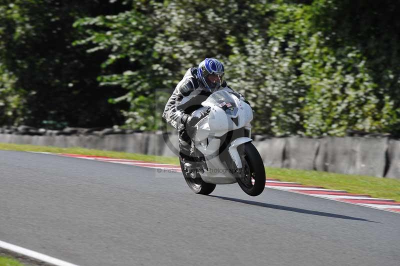 Motorcycle action photographs;event digital images;eventdigitalimages;no limits trackday;oulton park;oulton park circuit cheshire;oulton park photographs;peter wileman photography;trackday;trackday digital images;trackday photos