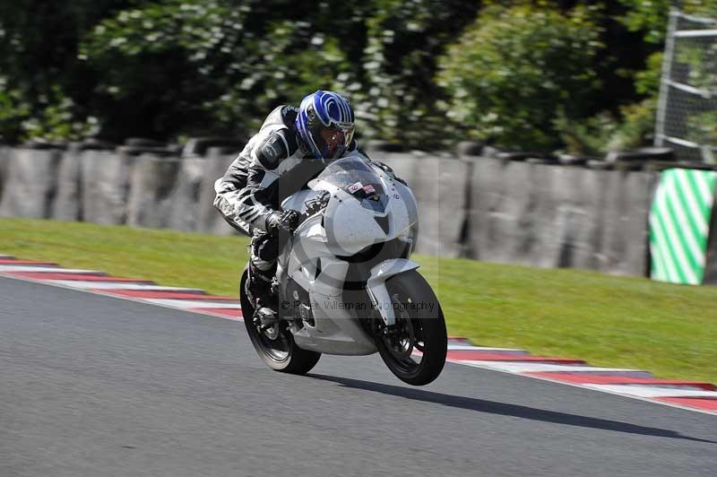 Motorcycle action photographs;event digital images;eventdigitalimages;no limits trackday;oulton park;oulton park circuit cheshire;oulton park photographs;peter wileman photography;trackday;trackday digital images;trackday photos