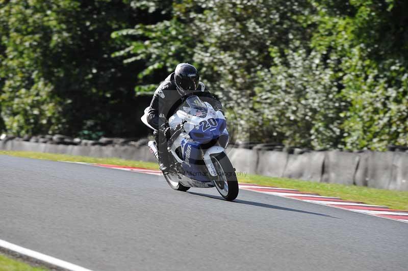 Motorcycle action photographs;event digital images;eventdigitalimages;no limits trackday;oulton park;oulton park circuit cheshire;oulton park photographs;peter wileman photography;trackday;trackday digital images;trackday photos