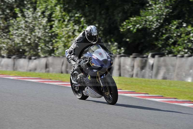 Motorcycle action photographs;event digital images;eventdigitalimages;no limits trackday;oulton park;oulton park circuit cheshire;oulton park photographs;peter wileman photography;trackday;trackday digital images;trackday photos