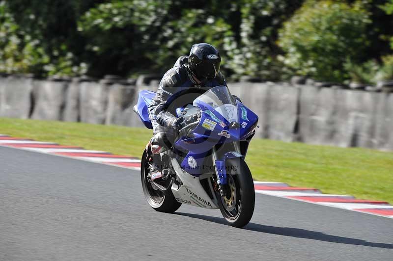Motorcycle action photographs;event digital images;eventdigitalimages;no limits trackday;oulton park;oulton park circuit cheshire;oulton park photographs;peter wileman photography;trackday;trackday digital images;trackday photos