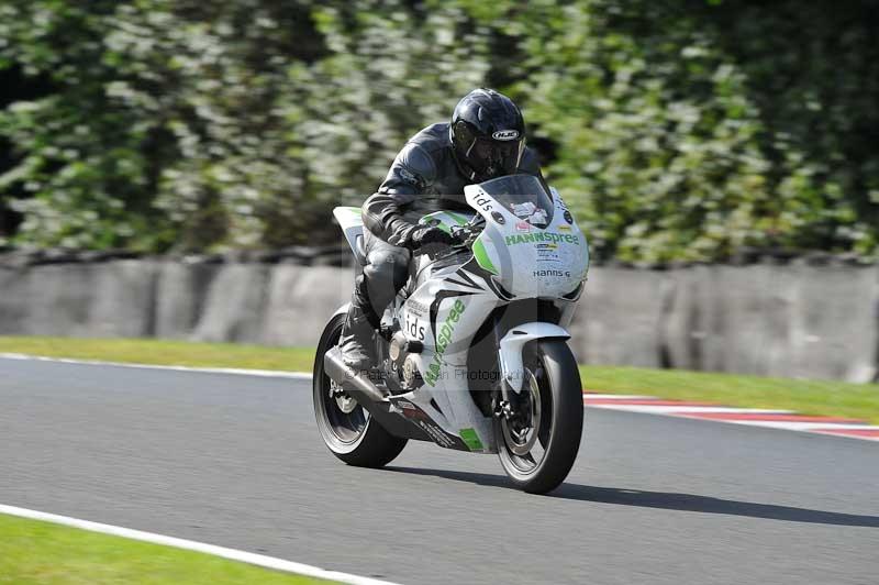 Motorcycle action photographs;event digital images;eventdigitalimages;no limits trackday;oulton park;oulton park circuit cheshire;oulton park photographs;peter wileman photography;trackday;trackday digital images;trackday photos