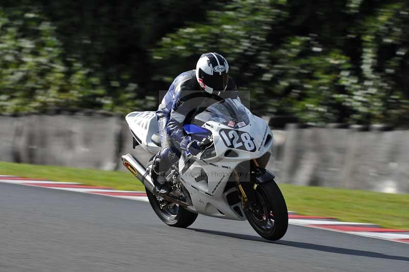 Motorcycle action photographs;event digital images;eventdigitalimages;no limits trackday;oulton park;oulton park circuit cheshire;oulton park photographs;peter wileman photography;trackday;trackday digital images;trackday photos