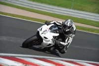 Motorcycle-action-photographs;event-digital-images;eventdigitalimages;no-limits-trackday;oulton-park;oulton-park-circuit-cheshire;oulton-park-photographs;peter-wileman-photography;trackday;trackday-digital-images;trackday-photos