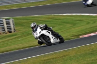 Motorcycle-action-photographs;event-digital-images;eventdigitalimages;no-limits-trackday;oulton-park;oulton-park-circuit-cheshire;oulton-park-photographs;peter-wileman-photography;trackday;trackday-digital-images;trackday-photos