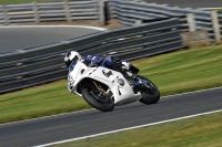 Motorcycle-action-photographs;event-digital-images;eventdigitalimages;no-limits-trackday;oulton-park;oulton-park-circuit-cheshire;oulton-park-photographs;peter-wileman-photography;trackday;trackday-digital-images;trackday-photos