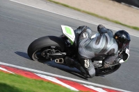 Motorcycle-action-photographs;event-digital-images;eventdigitalimages;no-limits-trackday;oulton-park;oulton-park-circuit-cheshire;oulton-park-photographs;peter-wileman-photography;trackday;trackday-digital-images;trackday-photos