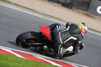 Motorcycle-action-photographs;event-digital-images;eventdigitalimages;no-limits-trackday;oulton-park;oulton-park-circuit-cheshire;oulton-park-photographs;peter-wileman-photography;trackday;trackday-digital-images;trackday-photos