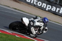 Motorcycle-action-photographs;event-digital-images;eventdigitalimages;no-limits-trackday;oulton-park;oulton-park-circuit-cheshire;oulton-park-photographs;peter-wileman-photography;trackday;trackday-digital-images;trackday-photos
