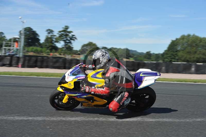 Motorcycle action photographs;event digital images;eventdigitalimages;no limits trackday;oulton park;oulton park circuit cheshire;oulton park photographs;peter wileman photography;trackday;trackday digital images;trackday photos