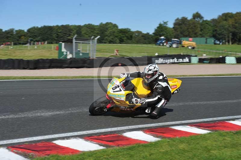 Motorcycle action photographs;event digital images;eventdigitalimages;no limits trackday;oulton park;oulton park circuit cheshire;oulton park photographs;peter wileman photography;trackday;trackday digital images;trackday photos