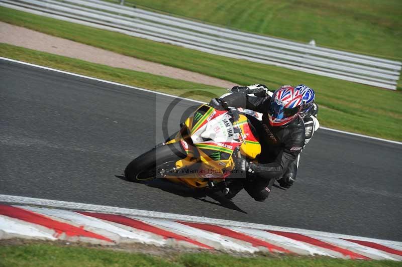 Motorcycle action photographs;event digital images;eventdigitalimages;no limits trackday;oulton park;oulton park circuit cheshire;oulton park photographs;peter wileman photography;trackday;trackday digital images;trackday photos