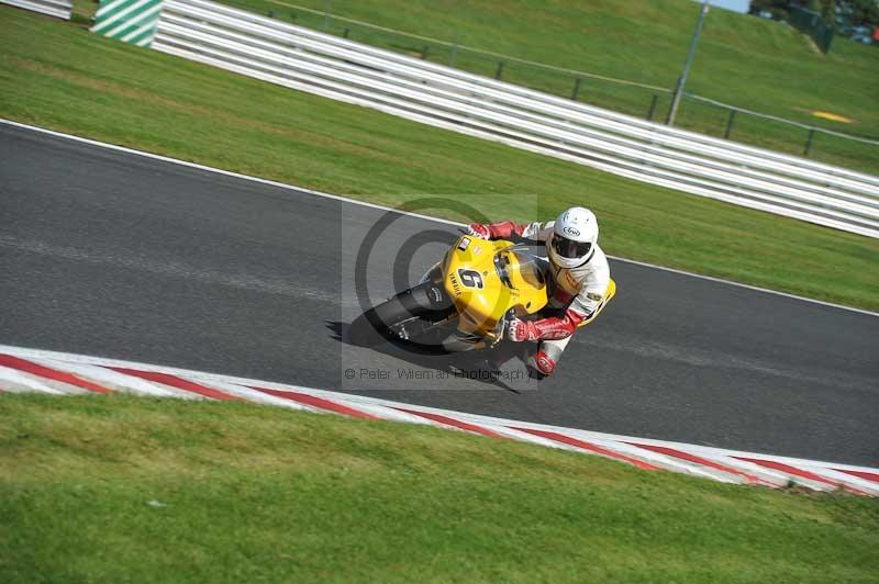 Motorcycle action photographs;event digital images;eventdigitalimages;no limits trackday;oulton park;oulton park circuit cheshire;oulton park photographs;peter wileman photography;trackday;trackday digital images;trackday photos