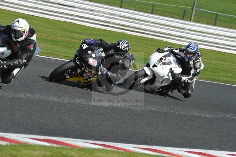 Motorcycle action photographs;event digital images;eventdigitalimages;no limits trackday;oulton park;oulton park circuit cheshire;oulton park photographs;peter wileman photography;trackday;trackday digital images;trackday photos