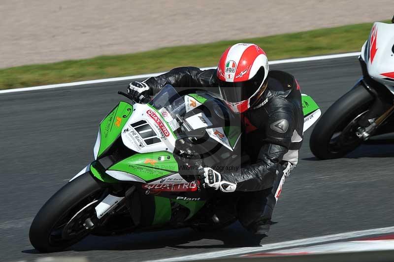 Motorcycle action photographs;event digital images;eventdigitalimages;no limits trackday;oulton park;oulton park circuit cheshire;oulton park photographs;peter wileman photography;trackday;trackday digital images;trackday photos