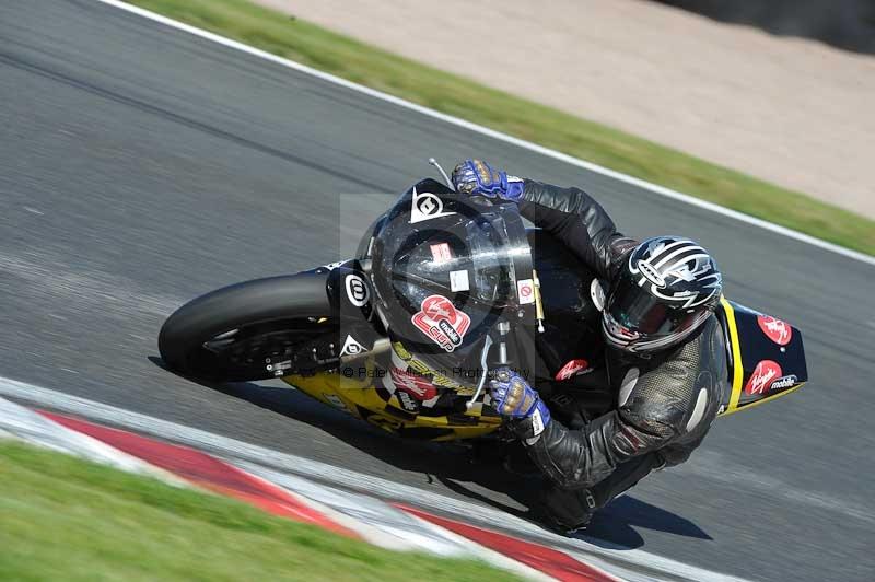 Motorcycle action photographs;event digital images;eventdigitalimages;no limits trackday;oulton park;oulton park circuit cheshire;oulton park photographs;peter wileman photography;trackday;trackday digital images;trackday photos