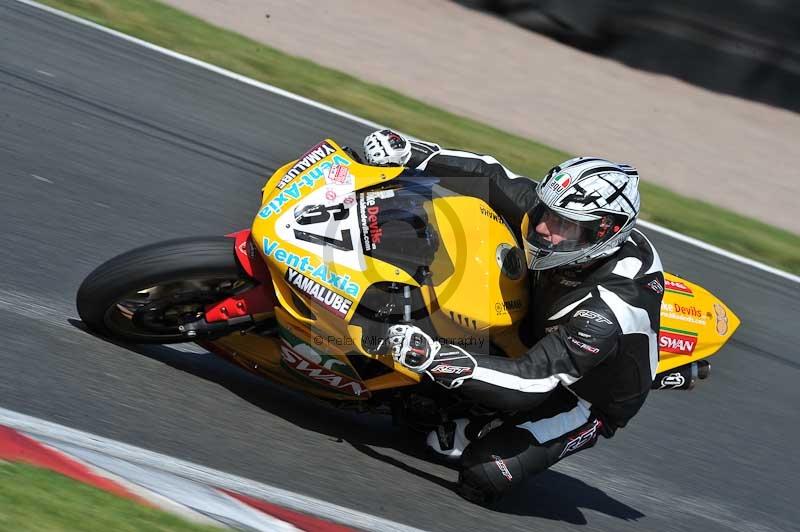 Motorcycle action photographs;event digital images;eventdigitalimages;no limits trackday;oulton park;oulton park circuit cheshire;oulton park photographs;peter wileman photography;trackday;trackday digital images;trackday photos