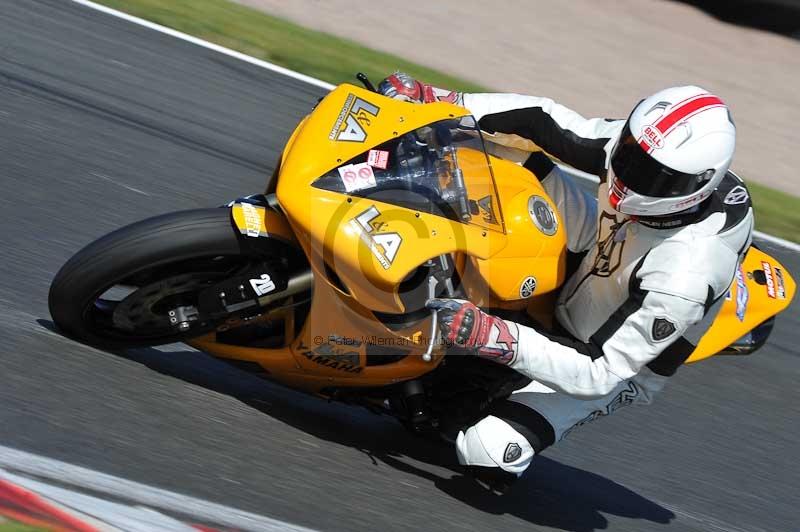 Motorcycle action photographs;event digital images;eventdigitalimages;no limits trackday;oulton park;oulton park circuit cheshire;oulton park photographs;peter wileman photography;trackday;trackday digital images;trackday photos