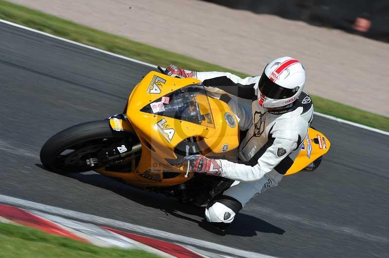 Motorcycle action photographs;event digital images;eventdigitalimages;no limits trackday;oulton park;oulton park circuit cheshire;oulton park photographs;peter wileman photography;trackday;trackday digital images;trackday photos